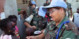 Un justo homenaje a los que trabajan por la paz