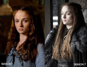 Aquí se puede apreciar el cambio de actitud en Sansa Stark a través de las temporadas.