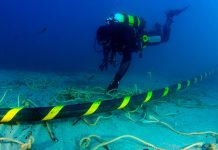 Mega-cable submarino conecta a América y Europa