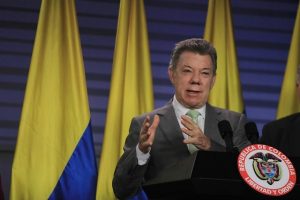 Juan Manuel Santos sugiere repetir elecciones en Venezuela